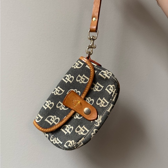 Stylish Black and Brown Monogram Wristlet - Picture 2 of 8